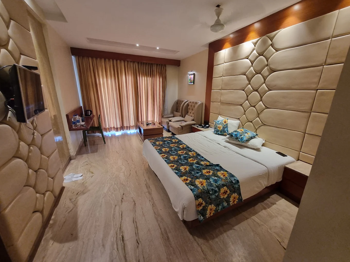 Hotel Golden Palace Puri - Spacious Rooms